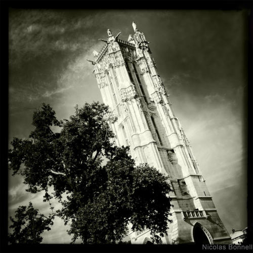 Paris - Tour Saint Jacques -©Nicolas Bonnell